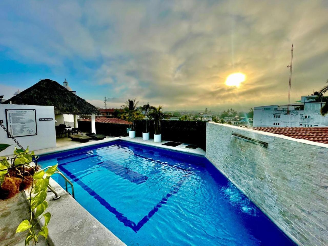 Hotel Suites Mar Elena (Adults Only) Пуерто-Вальярта Екстер'єр фото