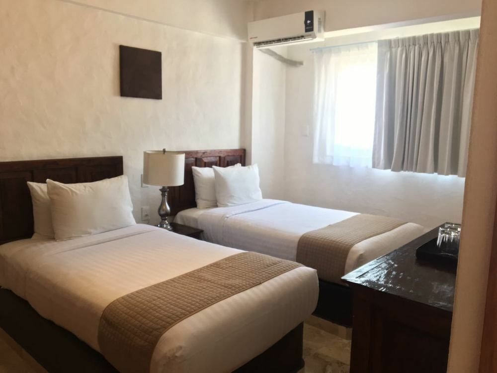 Hotel Suites Mar Elena (Adults Only) Пуерто-Вальярта Екстер'єр фото
